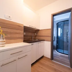 Cozy With Breakfast On Request 1 Apartment Pula
